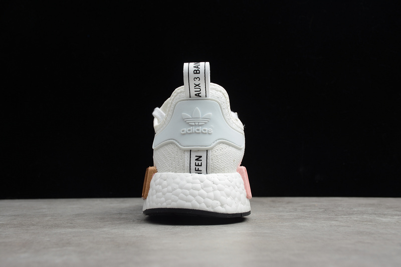 Nmd_R1 Shoes Cloud White/Cloud White/Pink 3