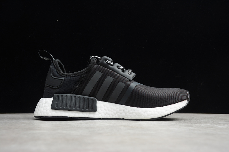 Nmd_R1 Shoes Core Black/Core Black/Cloud White 9