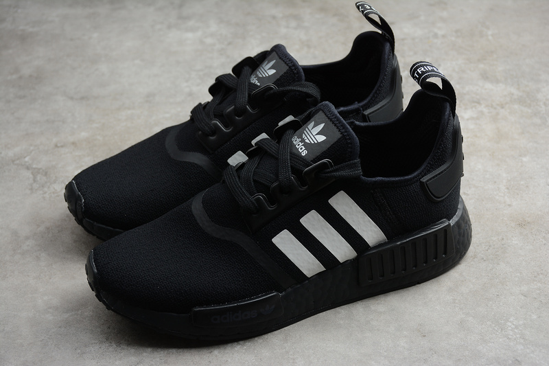 Nmd R1 Boost Core Black/Cloud White 25