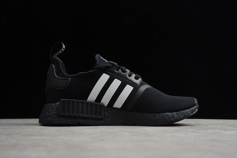 Nmd R1 Boost Core Black/Cloud White 27