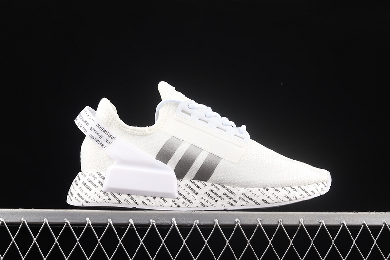 R1 Boost V2 Script-White Cloud White/Core Black/Core Black 15