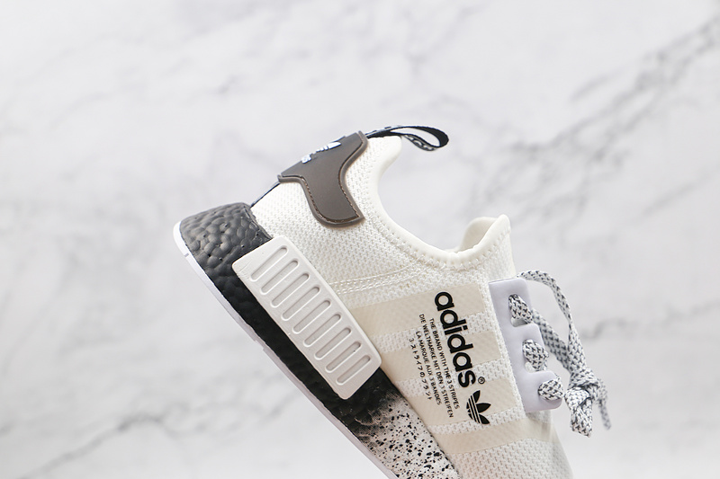 Nmd R1 Primeknit Cloud White/Cloud White/Core Black 3