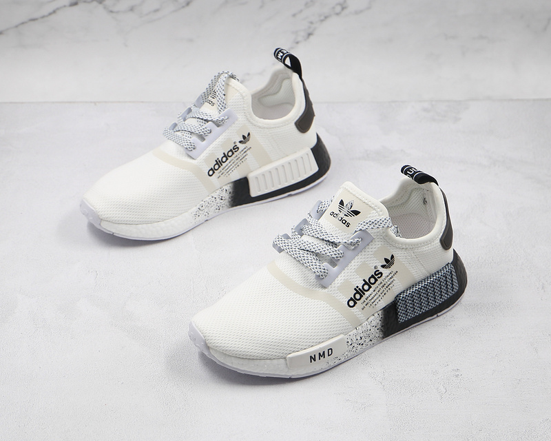 Nmd R1 Primeknit Cloud White/Cloud White/Core Black 5