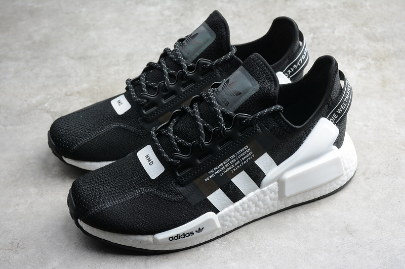 Nmd_R1 V2 Shoes Core Black/Cloud White/Core Black 11