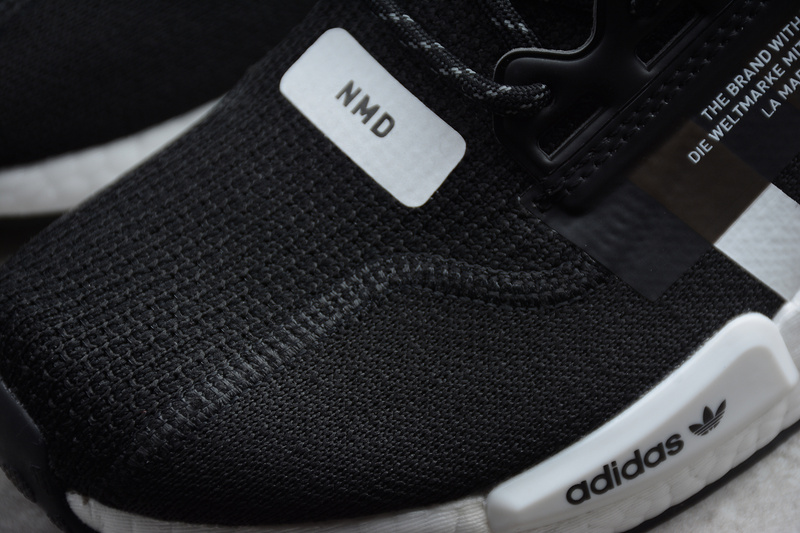 Nmd_R1 V2 Shoes Core Black/Cloud White/Core Black 25