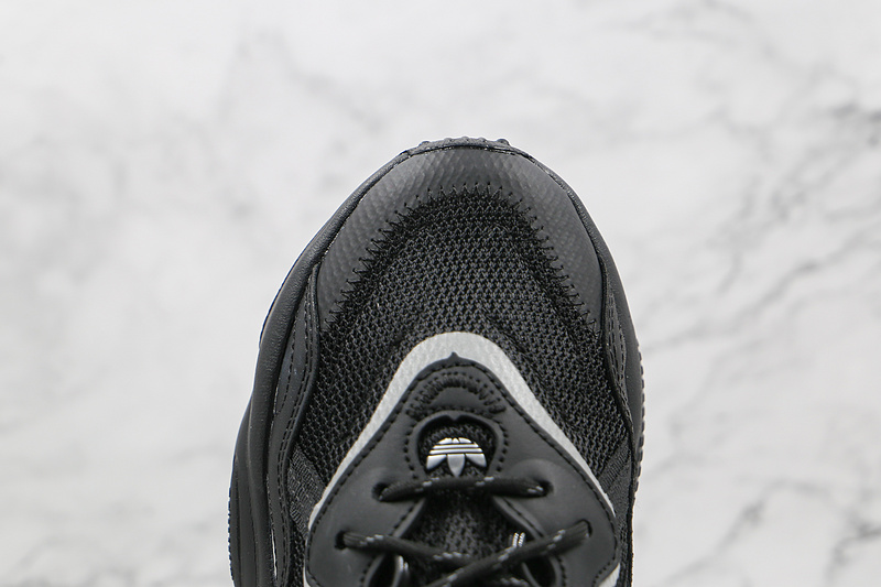 Ozweego Marathon Shoes Core Black/Core Black/Core Black 5