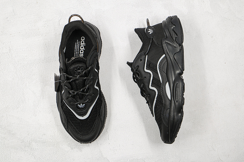 Ozweego Marathon Shoes Core Black/Core Black/Core Black 19