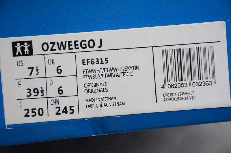 Ozweego Shoes Cloud White/Cloud White/Sky Tint 31