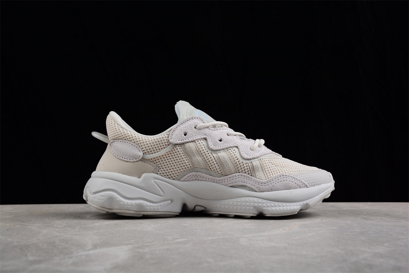 Ozweego Shoes Chalk Pearl/Chalk Pearl/Cloud White 15