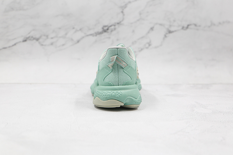 Ozweego Celox 2.0 Shoes Hazy Green/Halo Green/White Tint 17