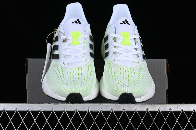 Pureboost 23 White/Black/Green 23