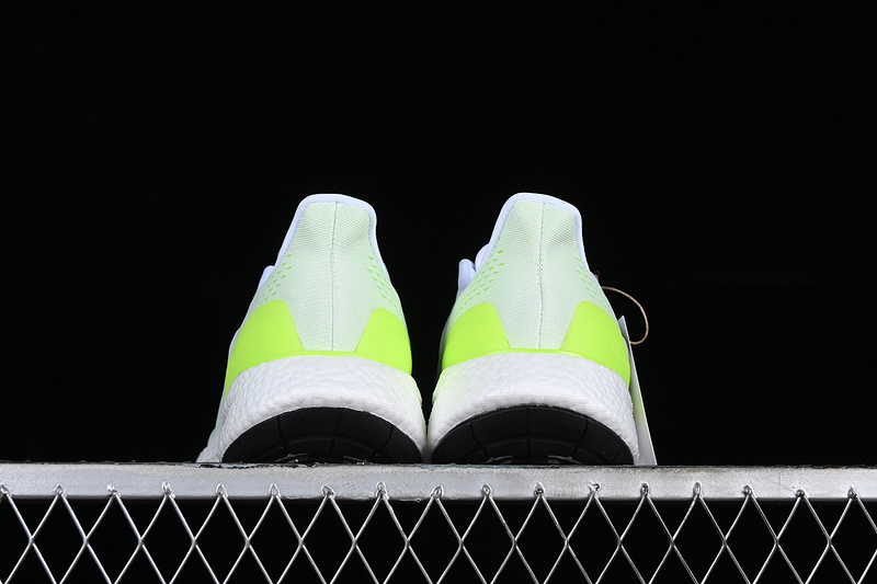 Pureboost 23 White/Black/Green 25