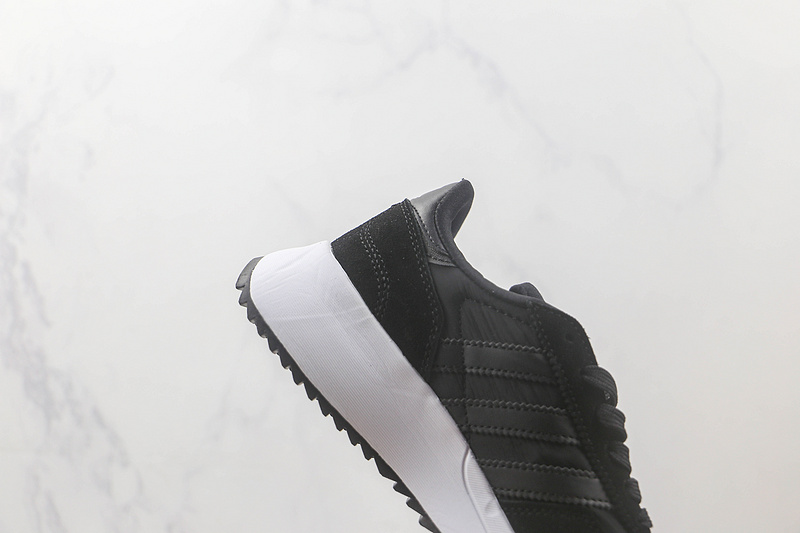 Retropy F2 Shoes Core Black/Core Black/Cloud White 17