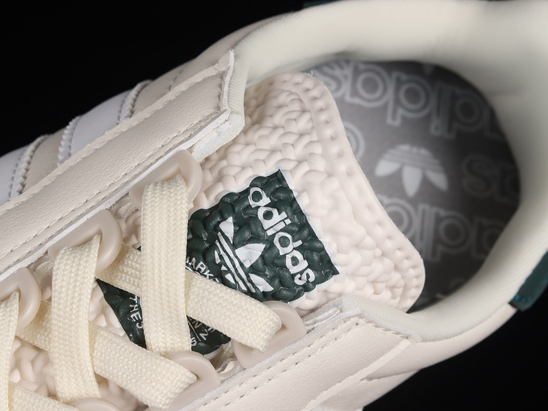 Retropy E5 Shoes Aluminium/Off White/Green Oxide 3