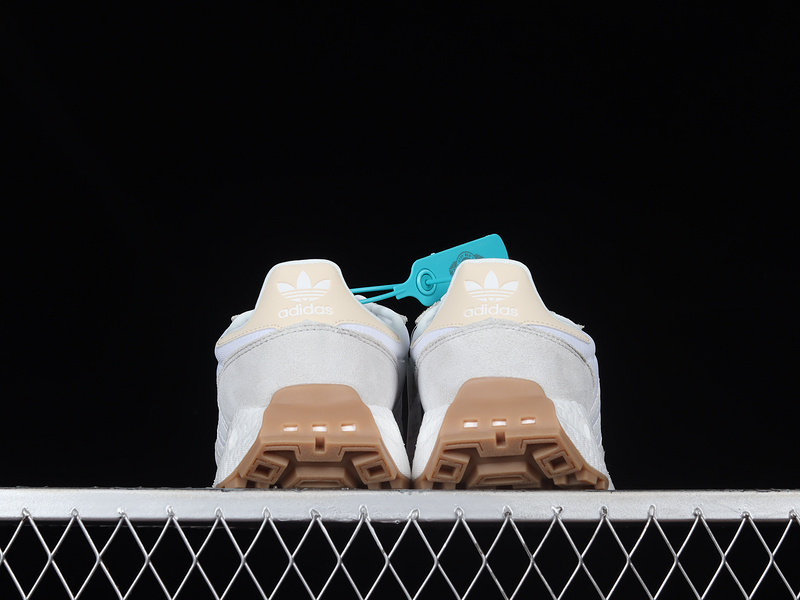 Retropy E5 Shoes Cloud White/Crystal White/Blue Tint 5