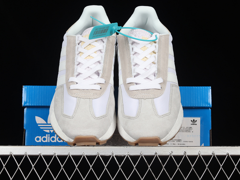 Retropy E5 Shoes Cloud White/Crystal White/Blue Tint 9