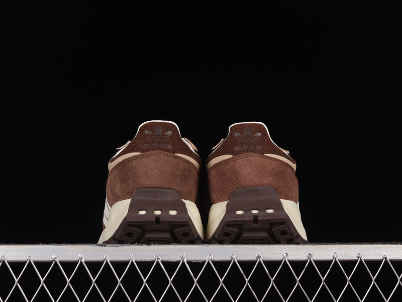 Retropy E5 Shoes Dark Brown/Light Khaki/White 3