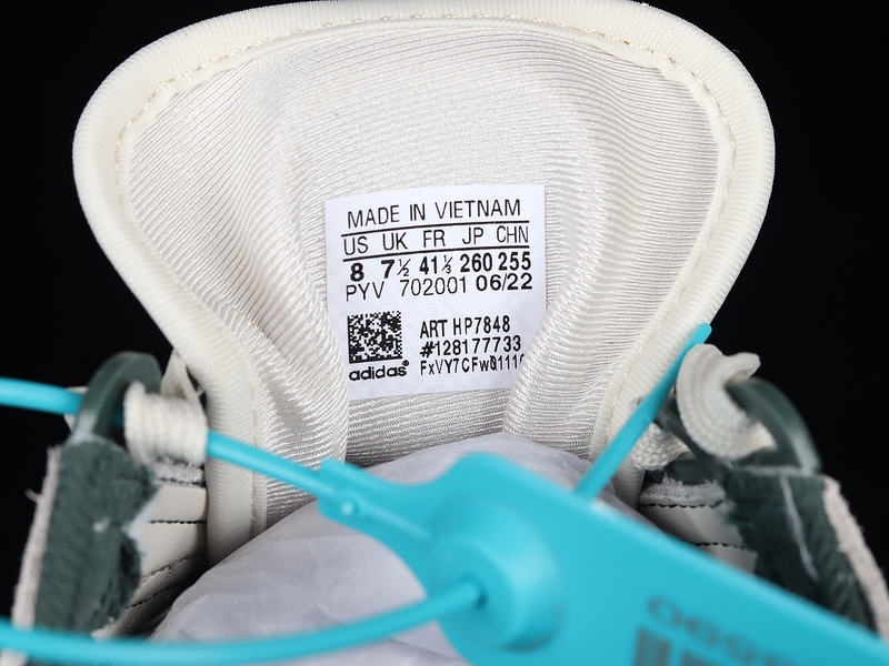 Retropy E5 Shoes Light Grey/Off White/Green 13