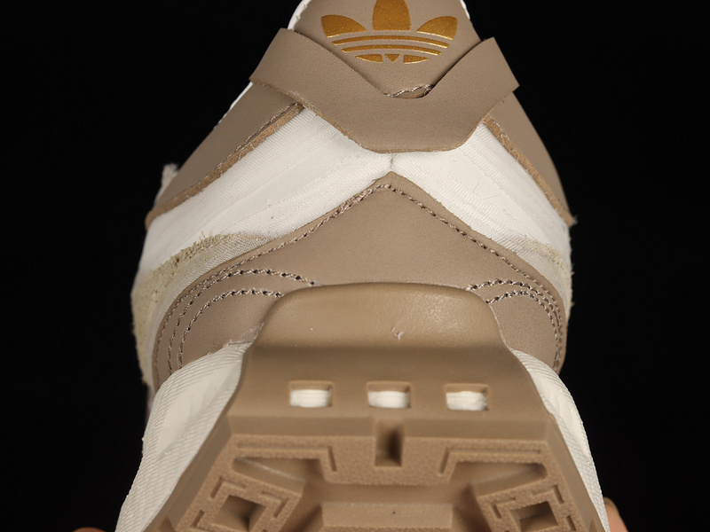 Retropy E5 Shoes Cloud White/Light Brown/Beige 9