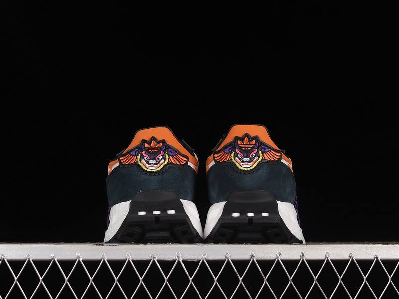 Retropy E5 Shoes White/Black/Orange 9