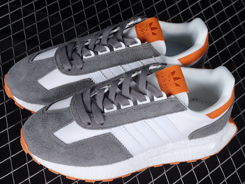 Retropy E5 Shoes Dash Grey/Cloud White/Semi Impact Orange 5