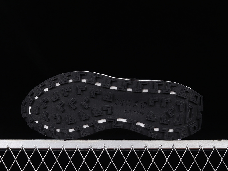 Retropy E5 Shoes Core Black/Core Black/Cloud White 5