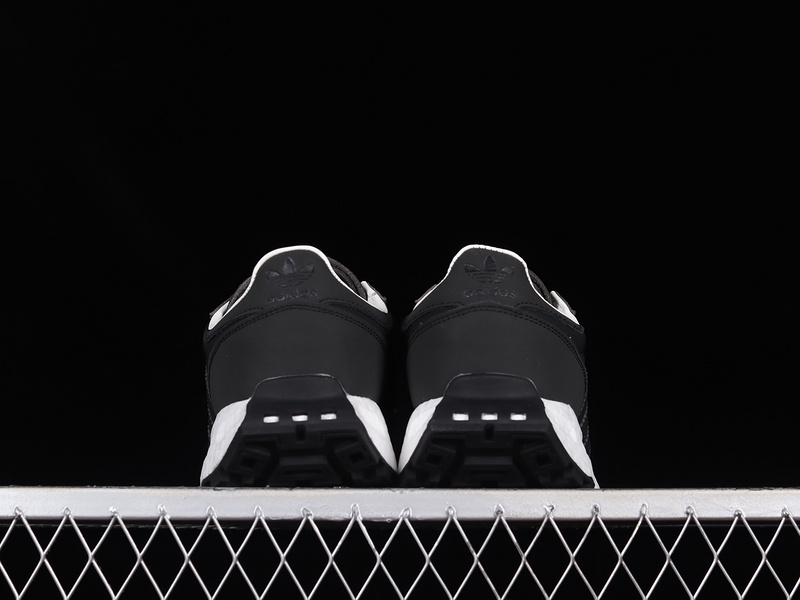 Retropy E5 Shoes Core Black/Core Black/Cloud White 27