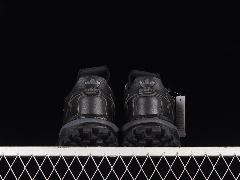 Retropy P9 Shoes Core Black/Core Black/Core Black 9