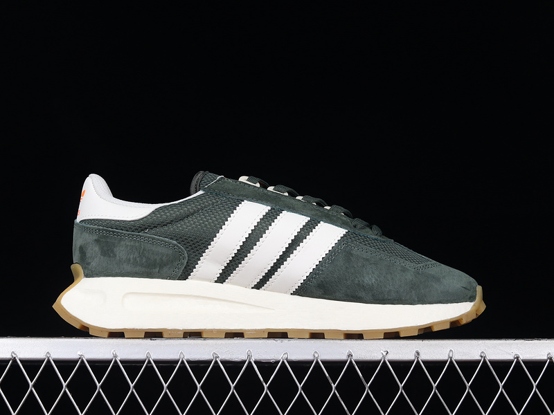 Retropy E5 Shoes Dark Green/White/Black 5