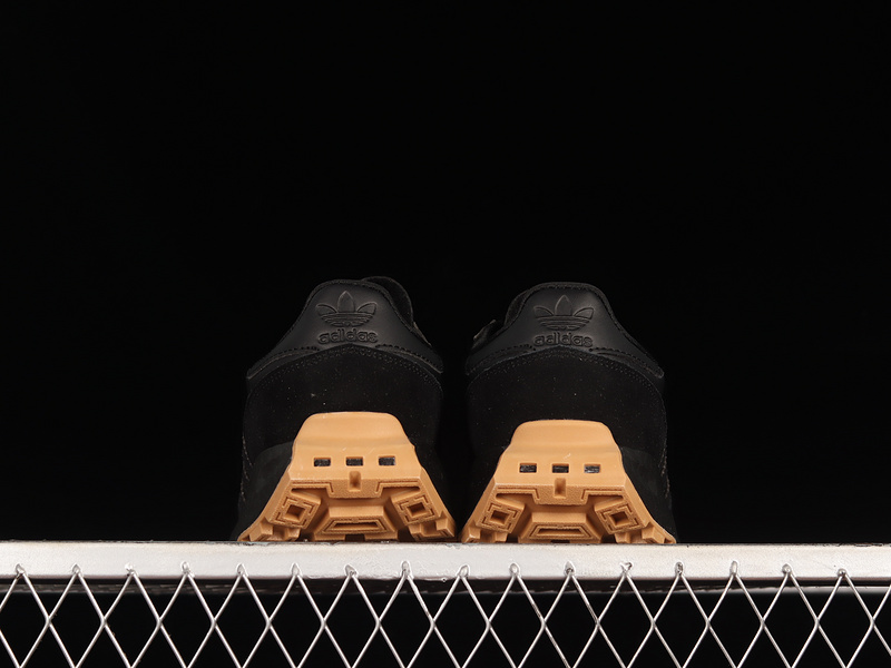 Retropy E5 Shoes Core Black/Core Black/Gum 7