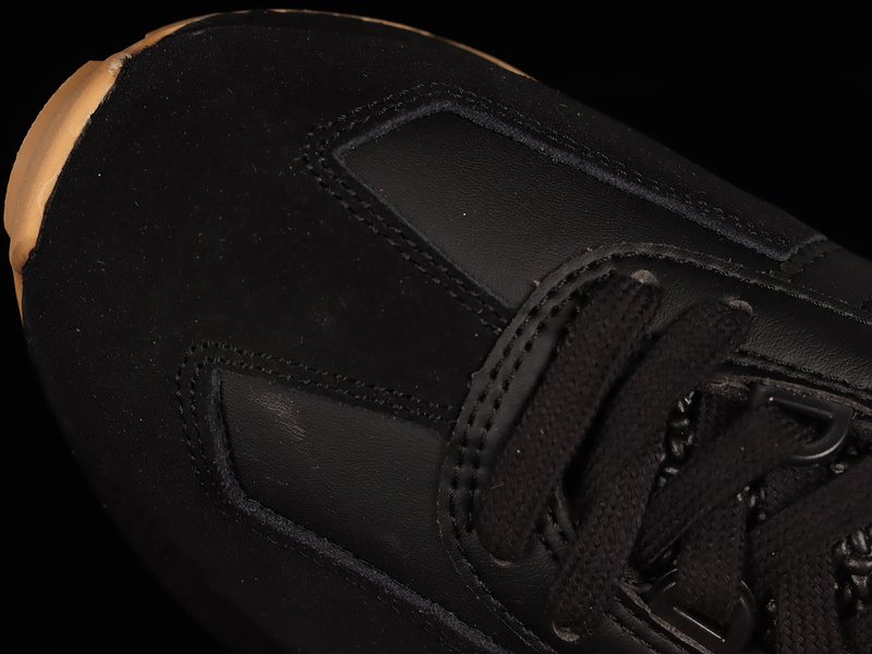 Retropy E5 Shoes Core Black/Core Black/Gum 25