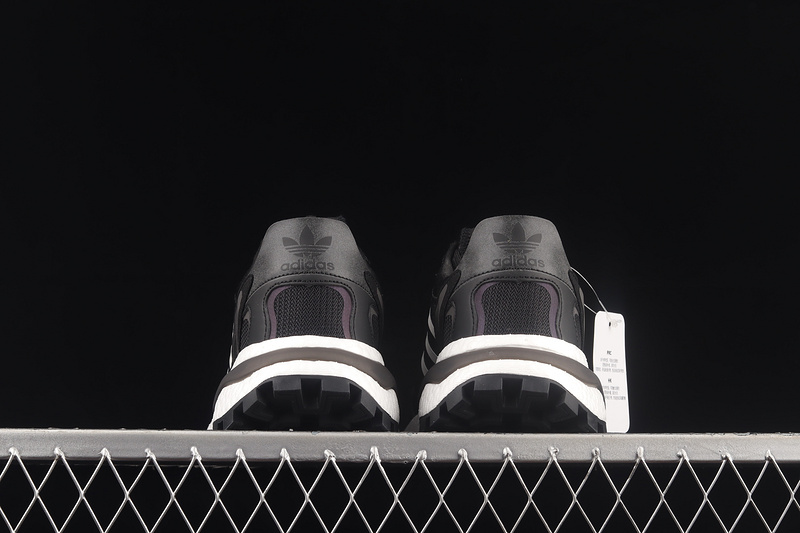 Retropy P9 Shoes Core Black/Core Black/Cloud White 21