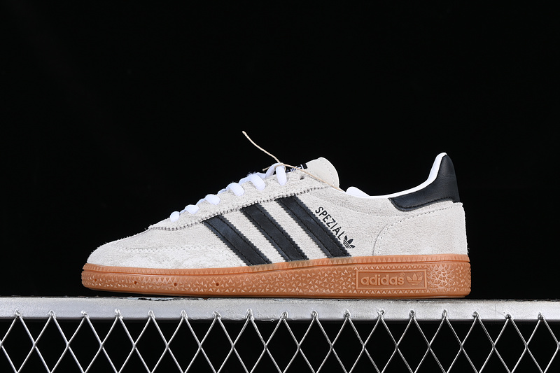 Handball Spezial White/Grey/Black/Brown 29