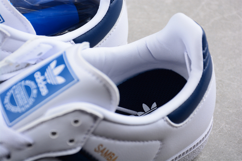 Samba Adv Cloud White/Shadow Navy/Cloud White 19