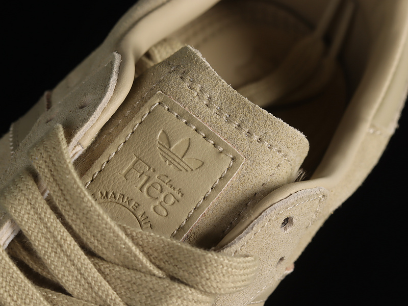 Ronnie Fieg X Clarks X 8Th Street Samba Savannah 7