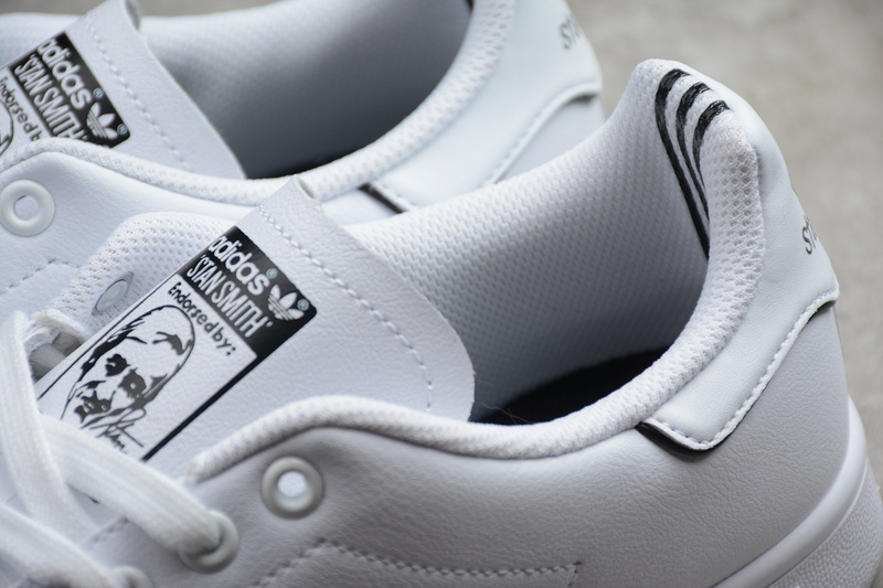 Stan Smith Cloud White/Cloud White/Core Black 9