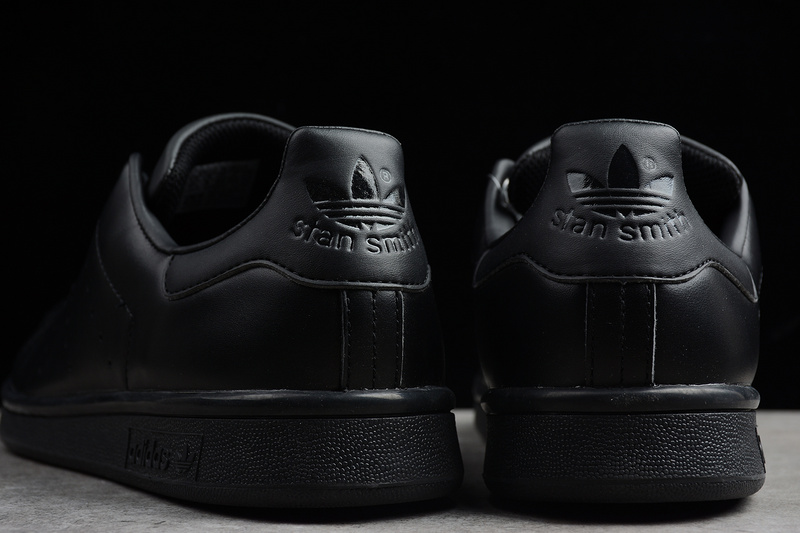 Adidas Stan Smith Black/Black/Black 19