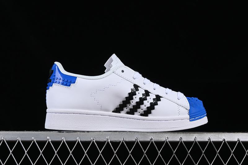 Superstar White/Black/Blue 31