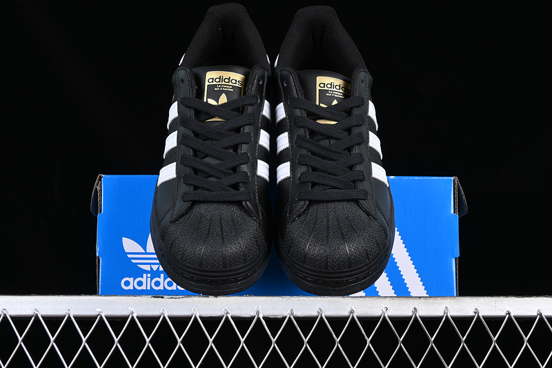 Adidas Superstar White/Black 15