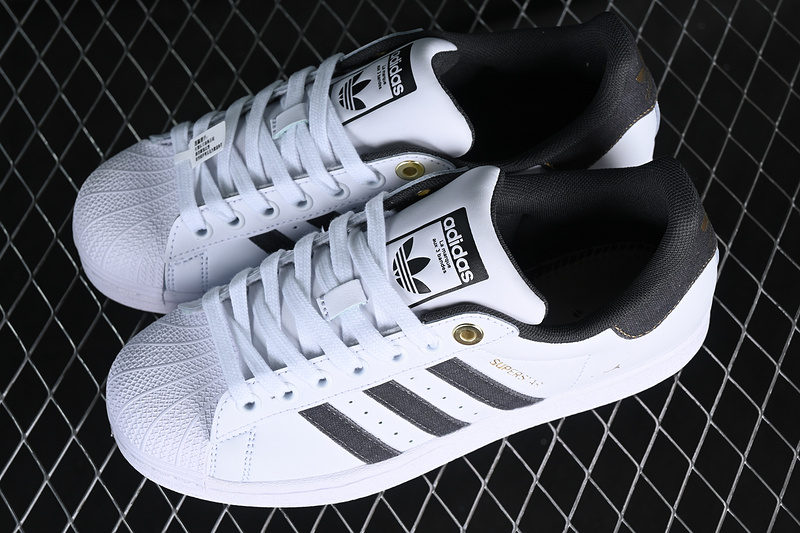 Adidas Superstar Cloud White/Carbon/Core Black 9