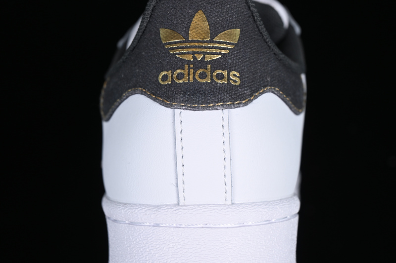 Adidas Superstar Cloud White/Carbon/Core Black 21