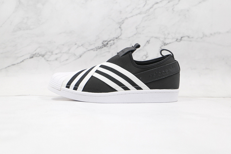 Superstar Slip-On Core Black/Core Black/Footwear White 19