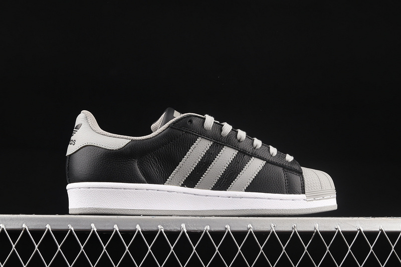 Superstar Shoes Core Black/Grey/Cloud White 3