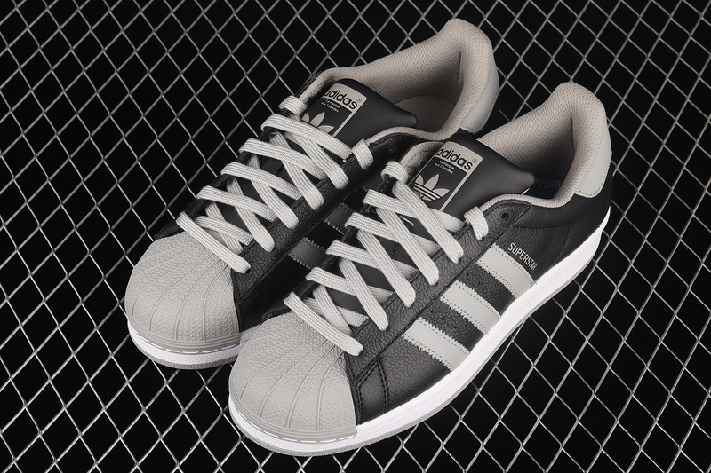 Superstar Shoes Core Black/Grey/Cloud White 23