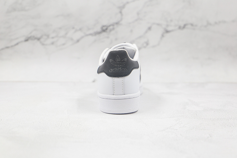 Superstar Shoes Cloud White/Core Black/Cloud White 17