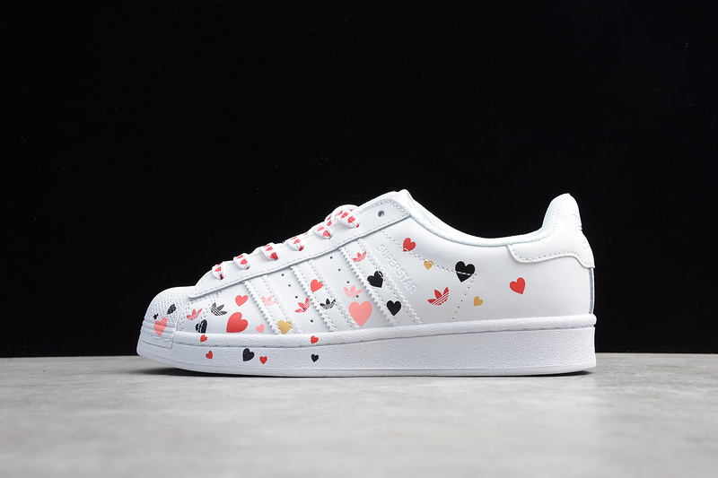 Superstar Valentine's Day Cloud White/Core Black/Glory Pink 17