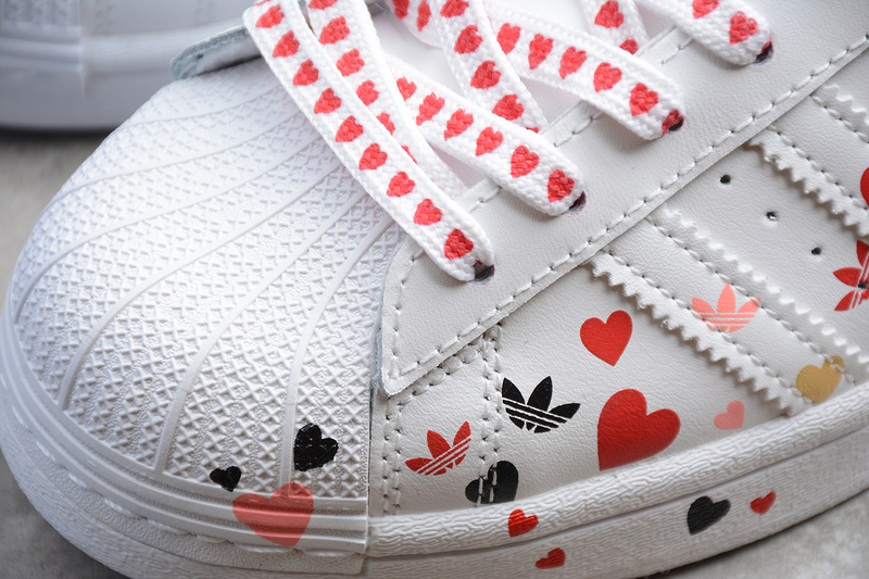 Superstar Valentine's Day Cloud White/Core Black/Glory Pink 27