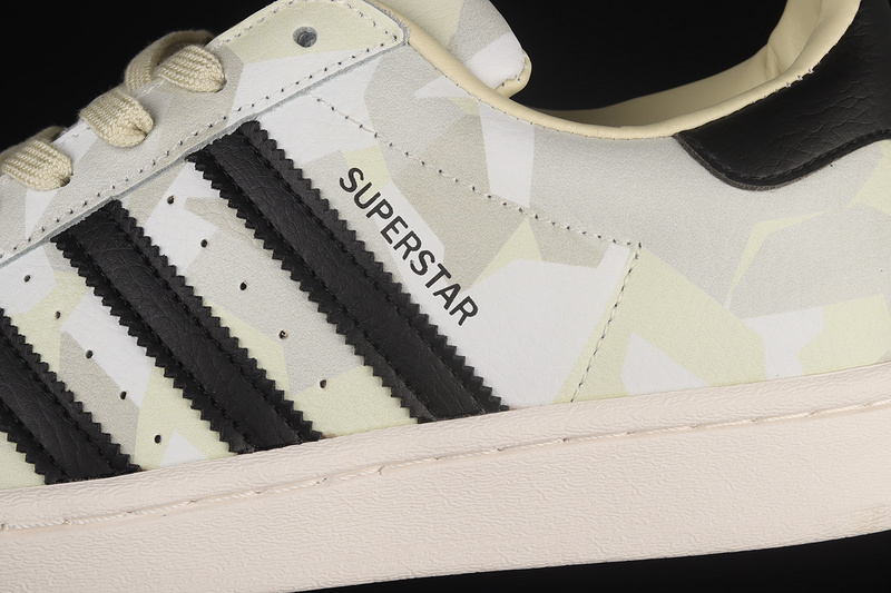 Superstar Camo Sand Shoes Chalk White/Core Black/Sand 27