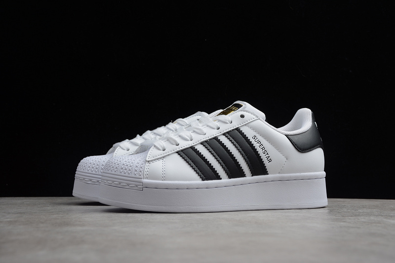 Superstar Bold Shoes Cloud White/Core Black/Cloud White 23