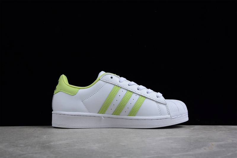 Superstar Shoes Cloud White/Magic Lime/Cloud White 17